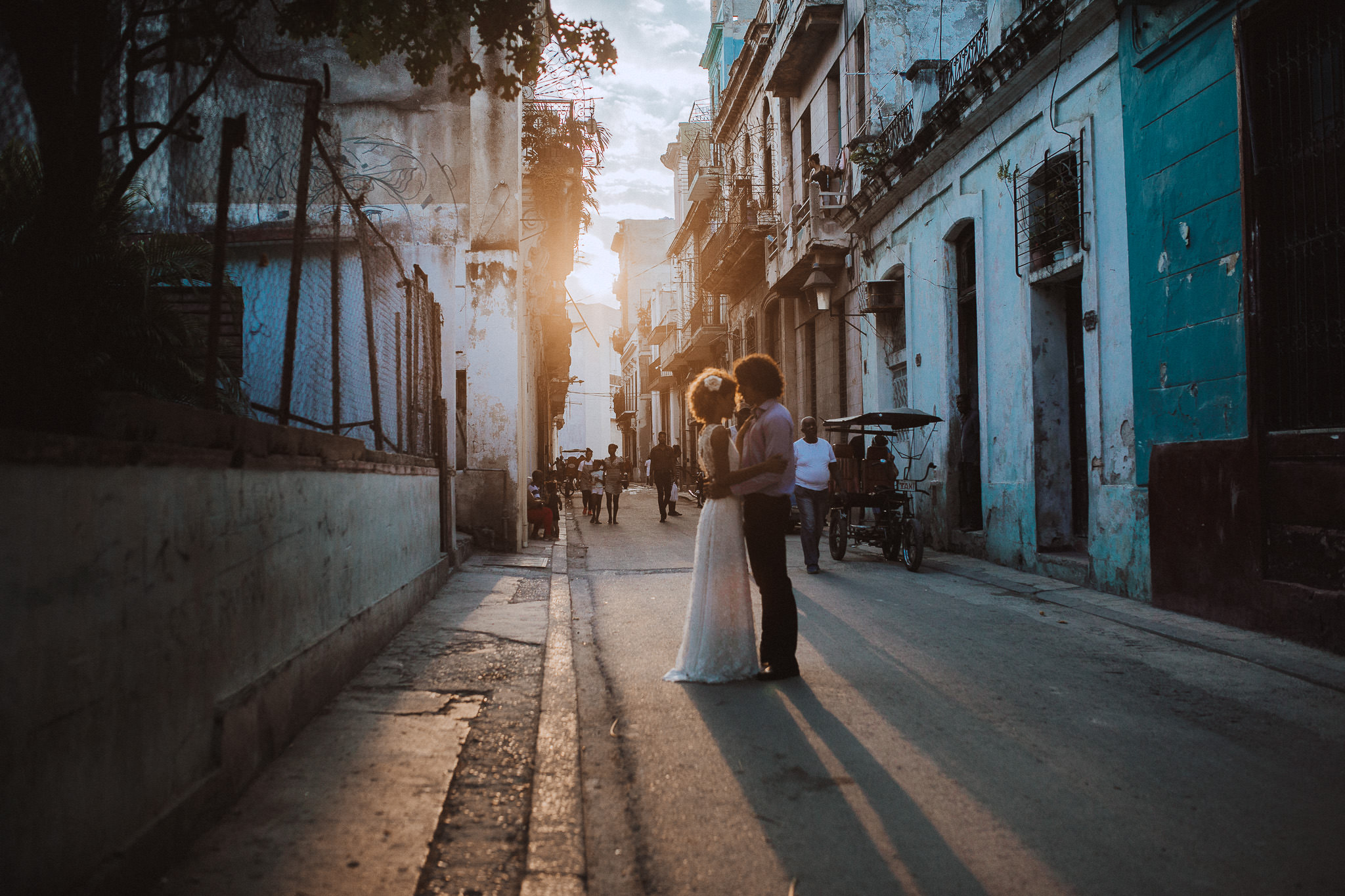 Cuban love in Havana sunset